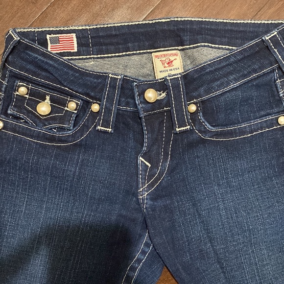 True Religion pearl jeans in great condition, only worn a few times. - Picture 4 of 6
